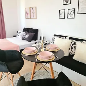 Rose Studio , Burgas Bułgaria